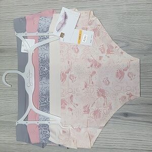 JESSICA SIMPSON 5PK HIPSTERS.